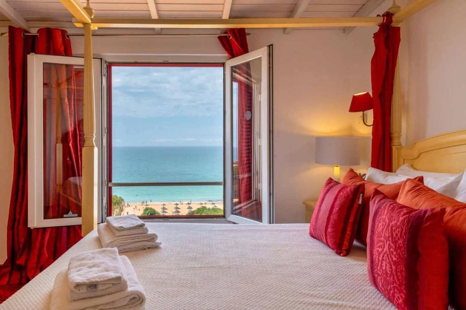 Luxurious Beachfront Villa De La Plage With Private Beach Acces Albufeira 0*,