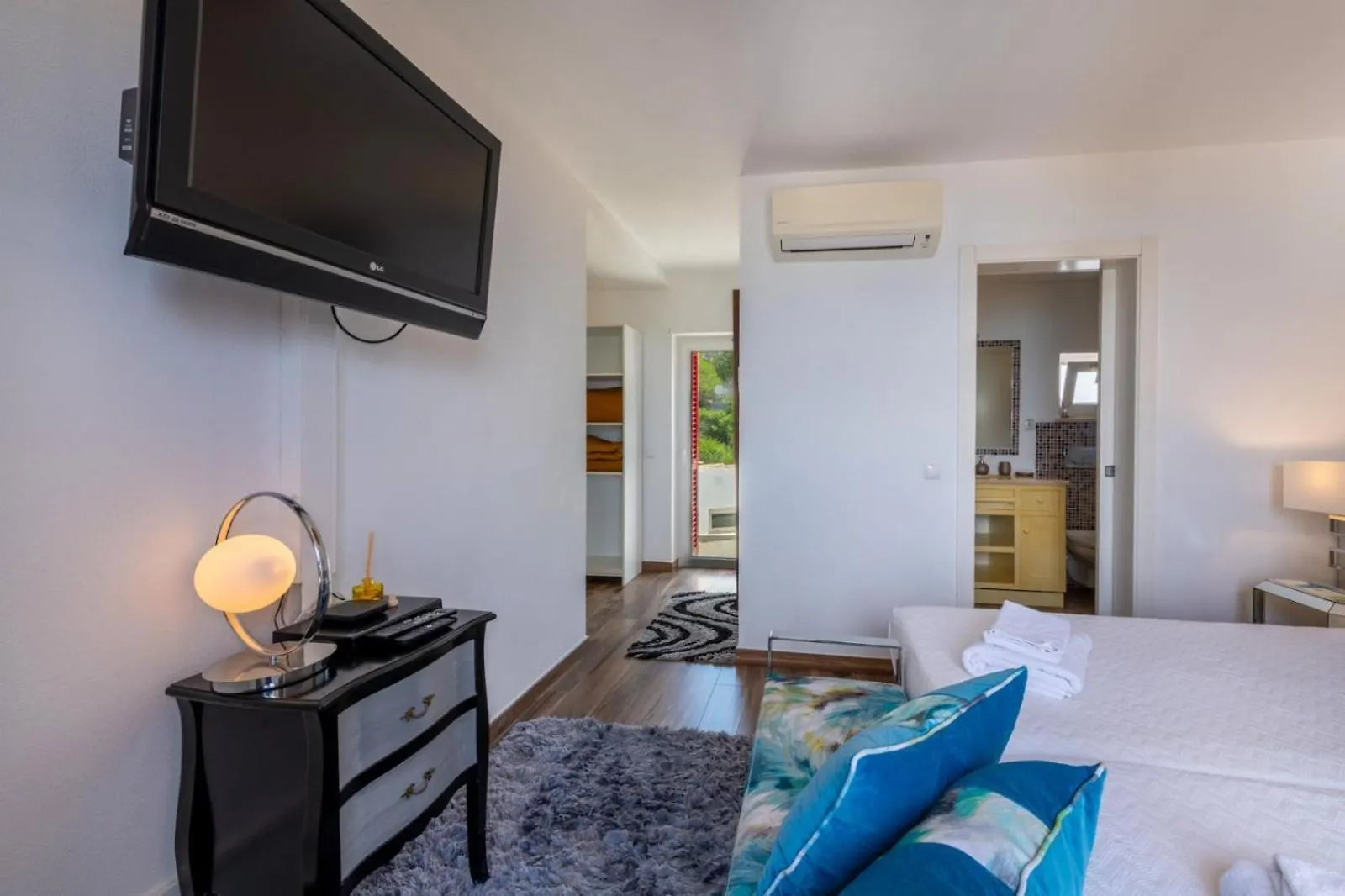 Luxurious Beachfront Villa De La Plage With Private Beach Acces Albufeira Portugal
